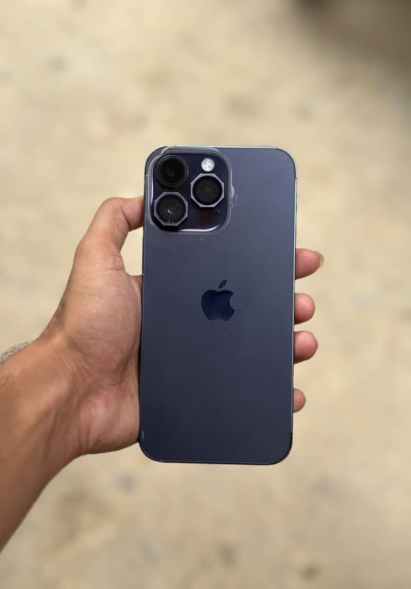 Apple iPhone 14 Pro Max 0