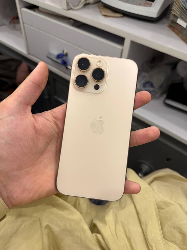 iphone 16 pro max 2