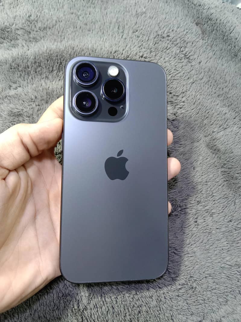 Apple iPhone 15 Pro 0