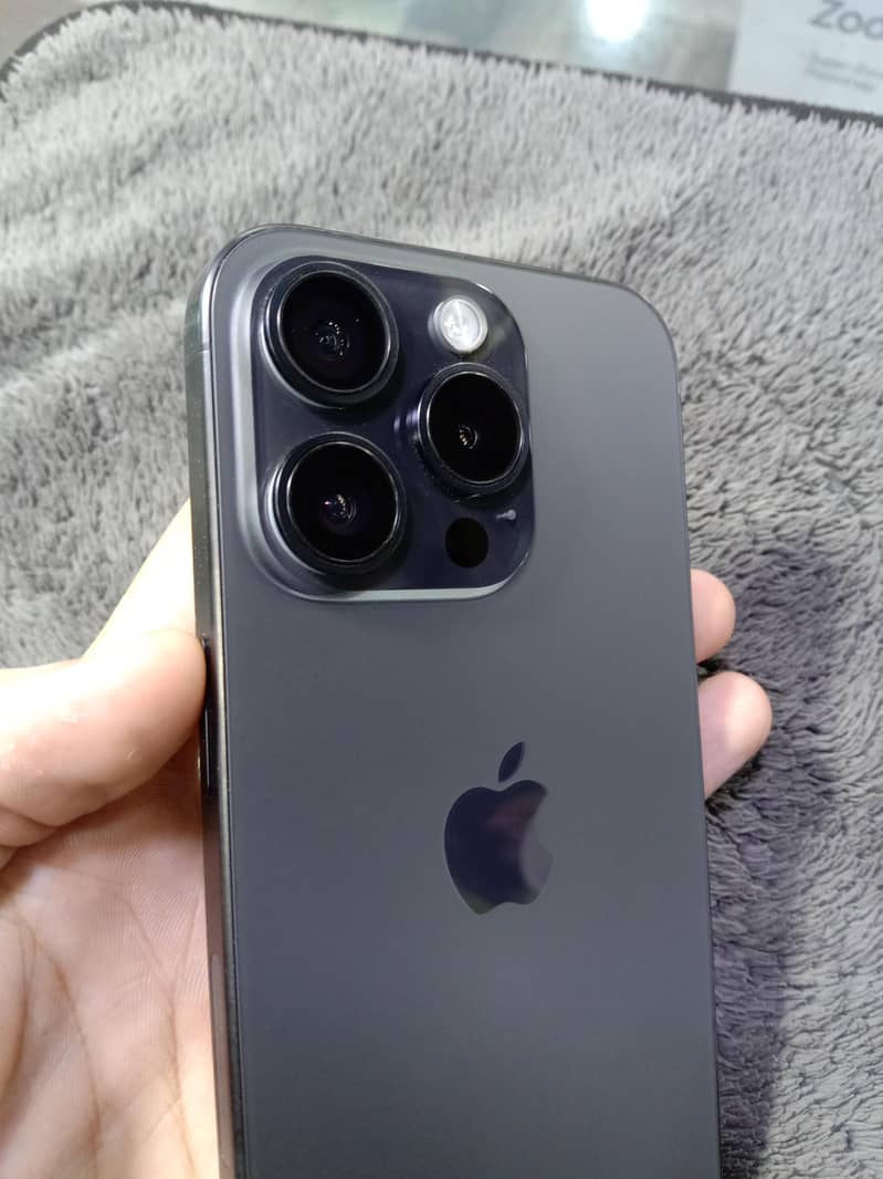 Apple iPhone 15 Pro 1
