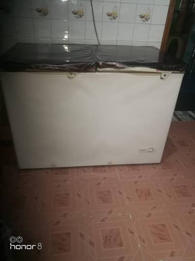 Dawalance 2 door Fridge & Freezer
