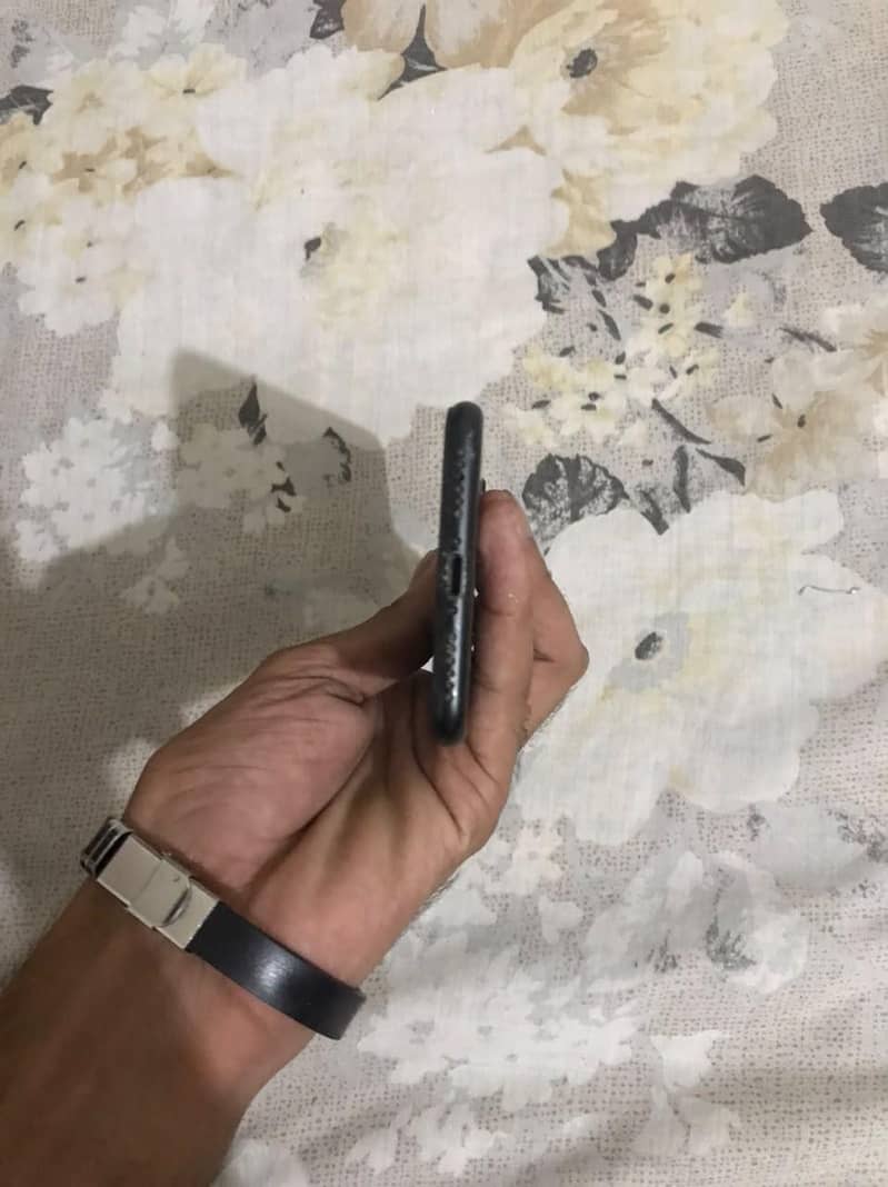 Apple iPhone 7 1