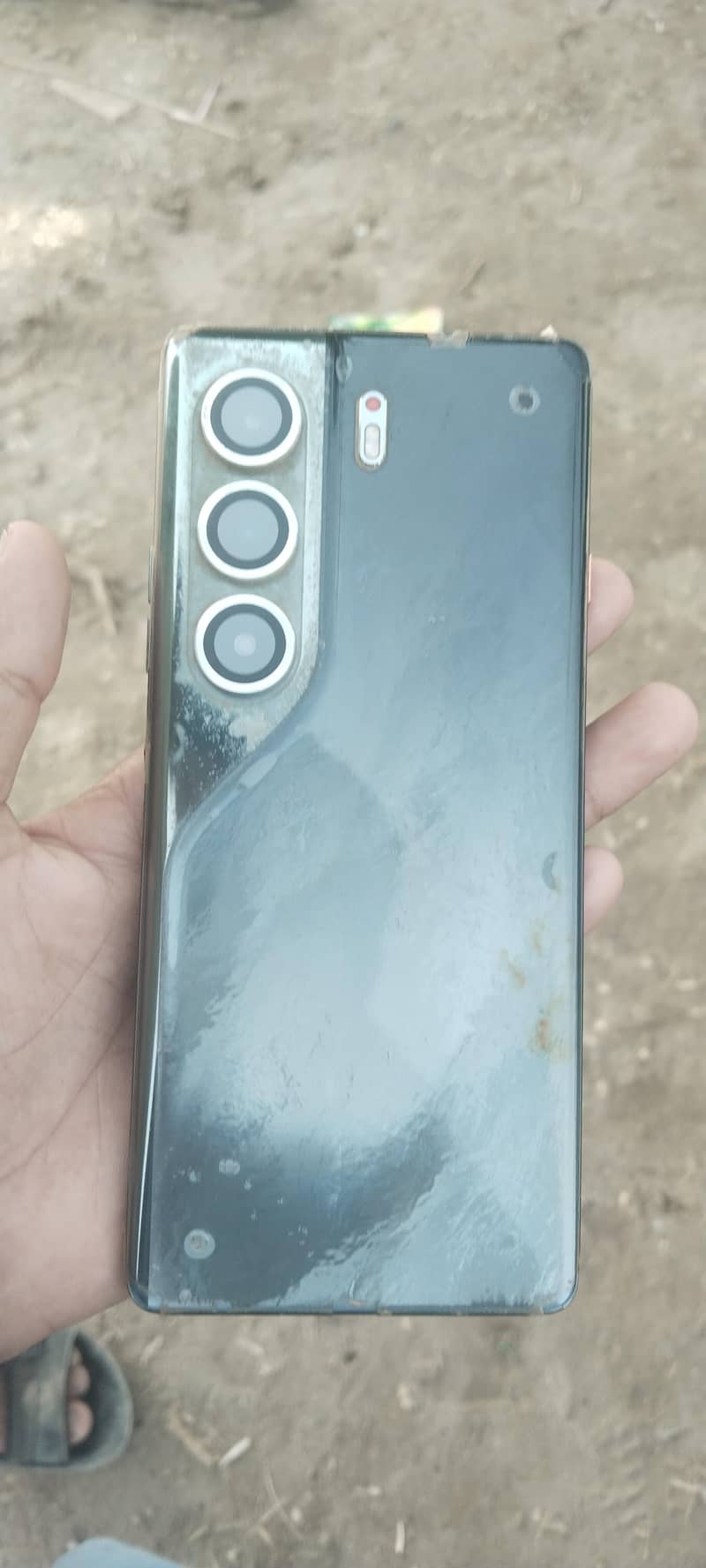 Tecno CAMON 40 Pro 0