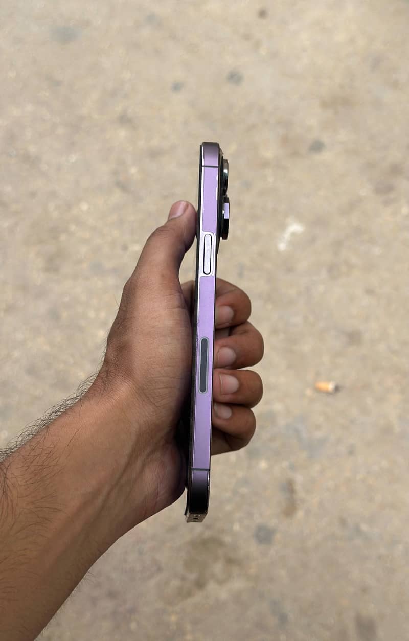Apple iPhone 14 Pro Max 4