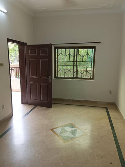 G-11 Size 4 Marla Upper Floor Portion For Rent