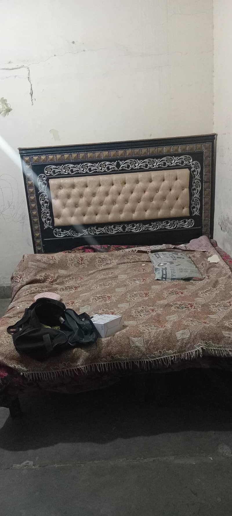 used bed & dressing table 2