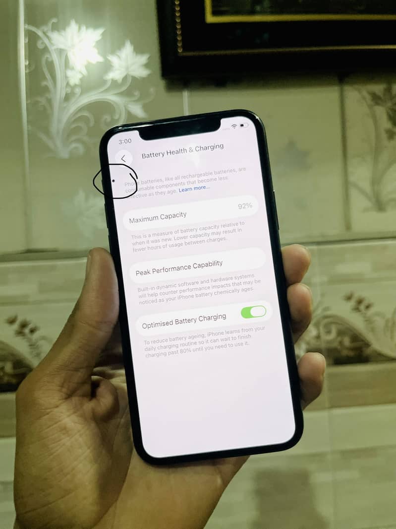 Apple iPhone 11 3