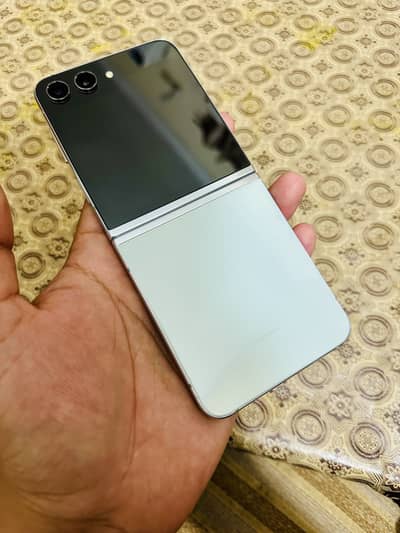 Samsung Z Flip 5 Factory Unlocked