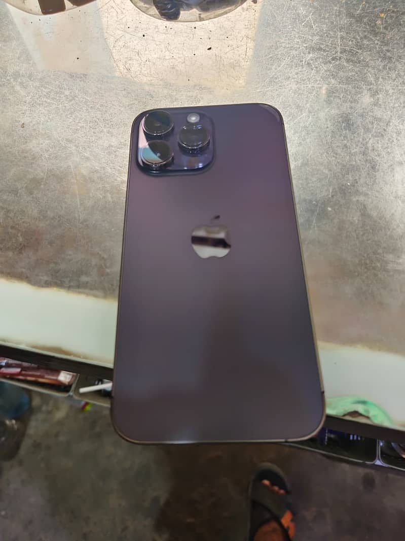 iPhone 14 pro max 3