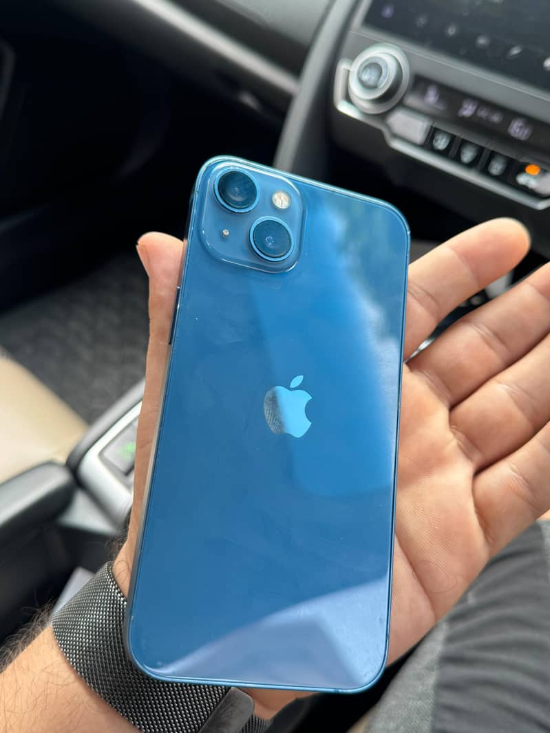Apple iPhone 13 0