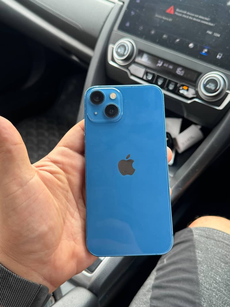 Apple iPhone 13 4