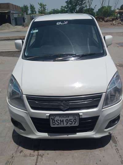Beautiful suzuki Mehran. non euro. white colour. inthai. muasib price me ,