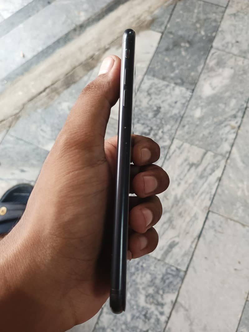 Apple iPhone 7 Plus 1