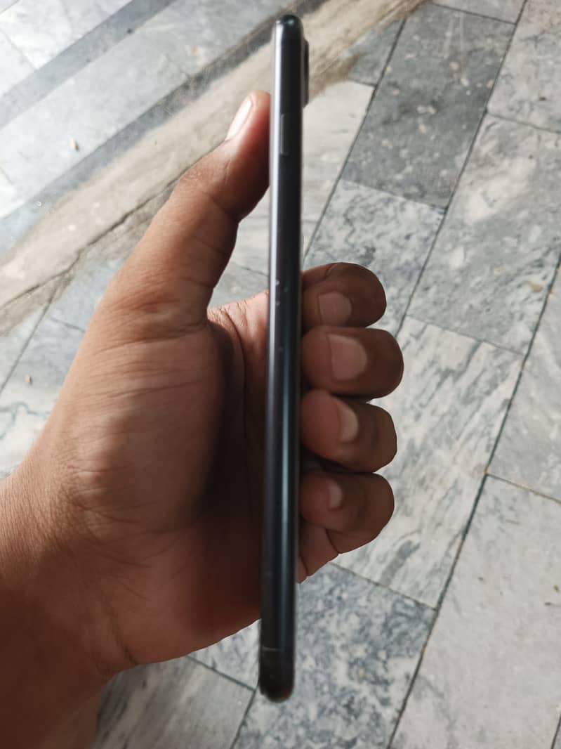 Apple iPhone 7 Plus 2