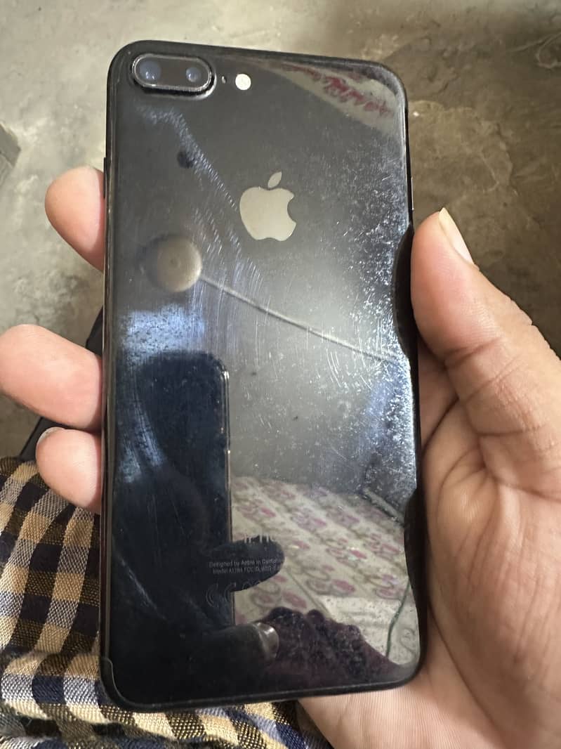 Apple iPhone 7 Plus 0