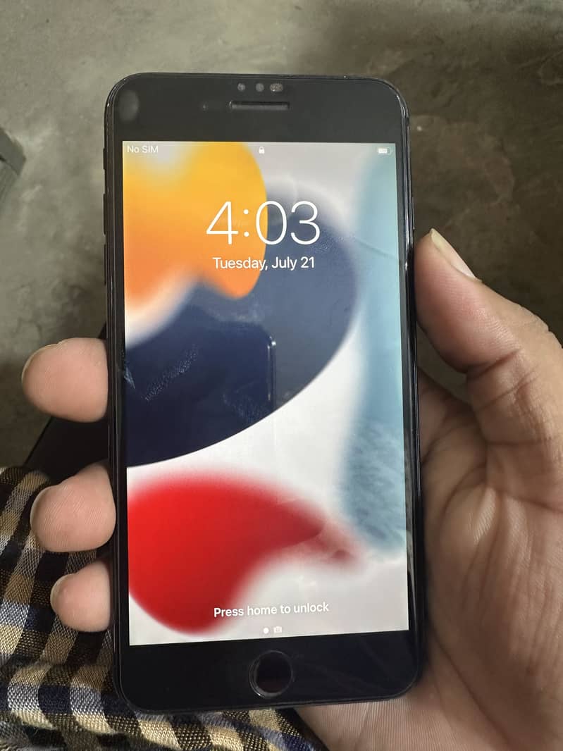 Apple iPhone 7 Plus 1