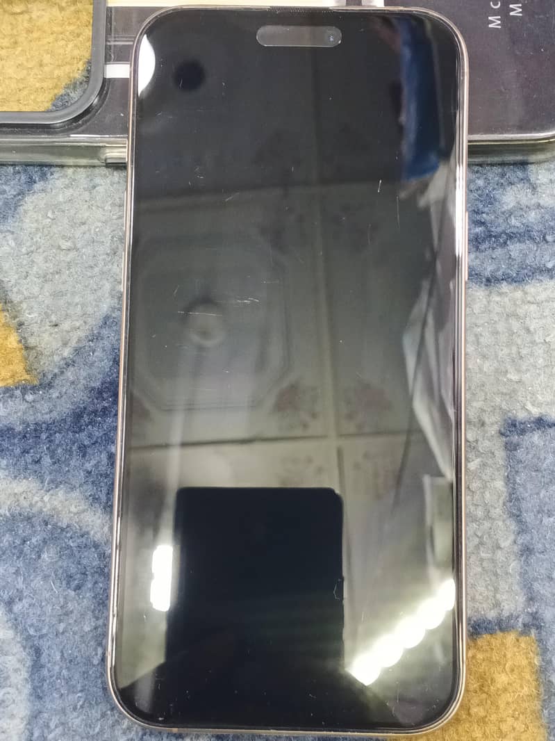 Apple iPhone 16 Pro Max 1