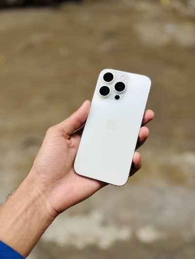 iPhone 15 Pro jv