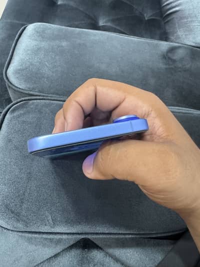Iphone 16 plus sim locked