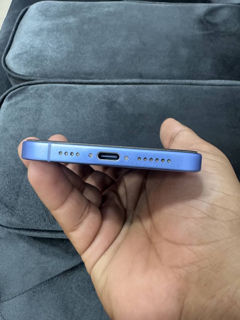 Iphone 16 plus sim locked 3