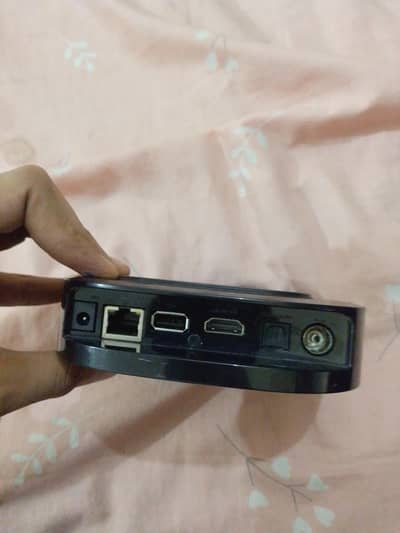 Netgem N7950 IPTV / Smart TV Box – HDMI, USB, LAN
