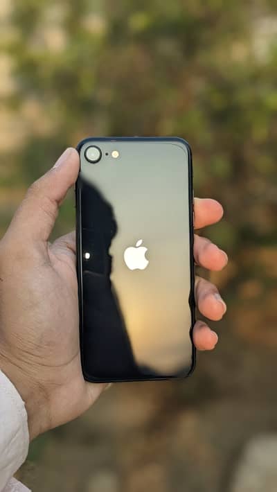 iPhone SE 3