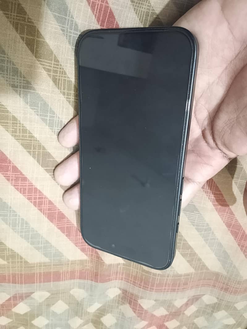 Apple iPhone 16 1