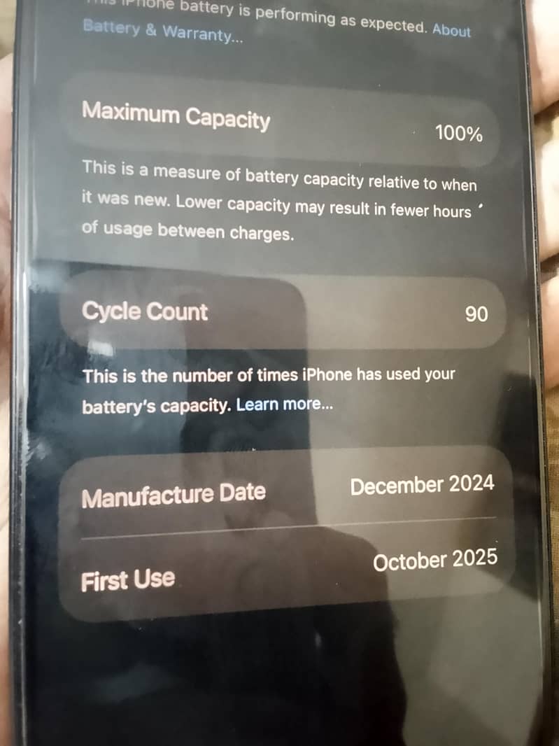Apple iPhone 16 3