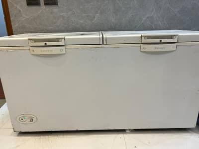 Waves refrigerator and freezer