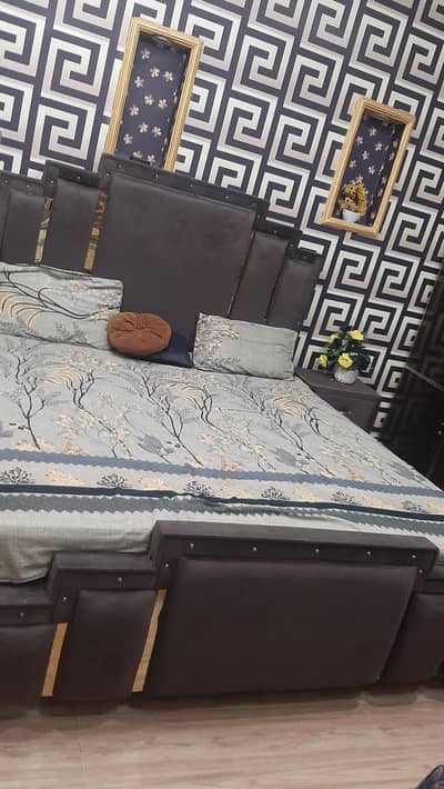 velvet Bed