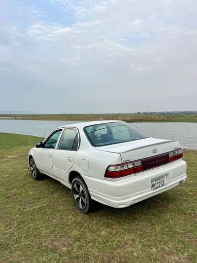 Toyota Corolla 2001 xe 1300cc GT Looks