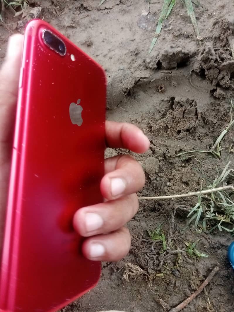 Apple iPhone 7 Plus 2