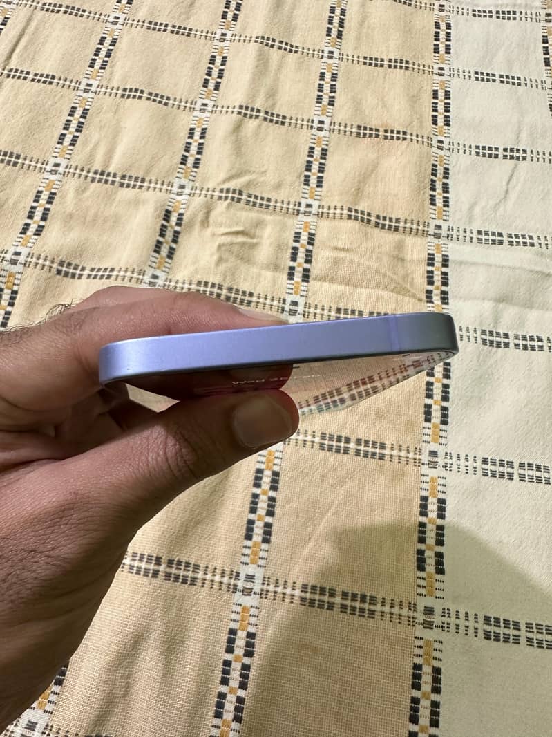 Apple iPhone 12 3