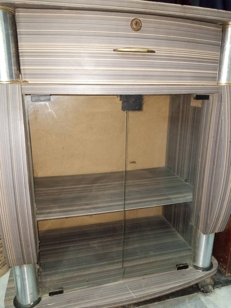 TV TROLLEY 4