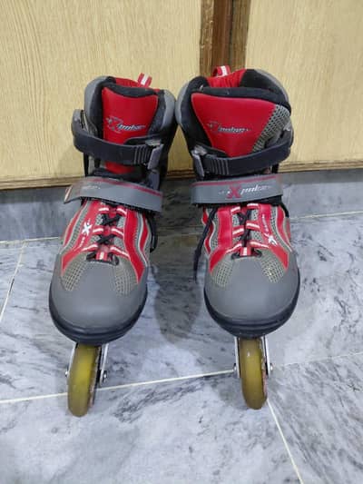 2 pair of skates plz read description