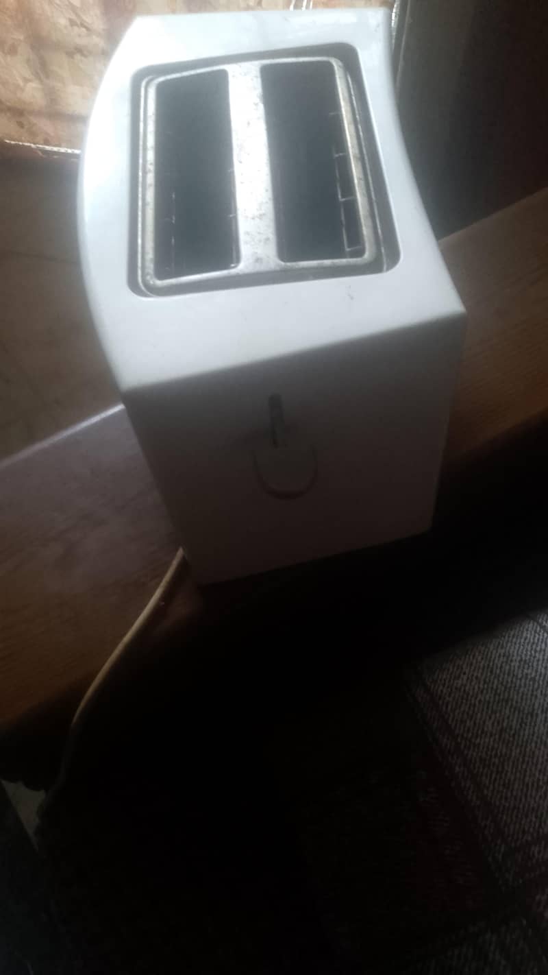 Bread Toaster 3