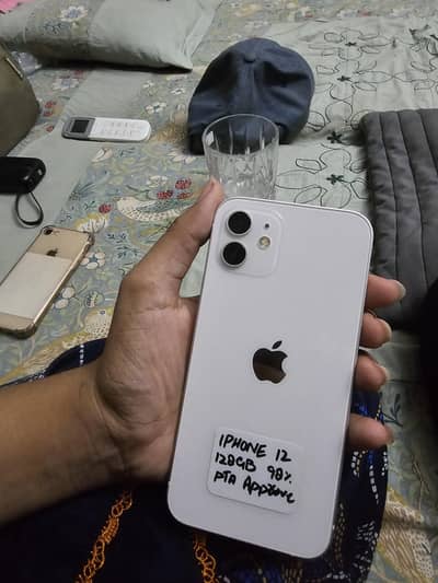 Apple iPhone 12