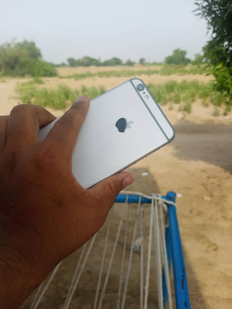 Apple iPhone 6 Plus 2