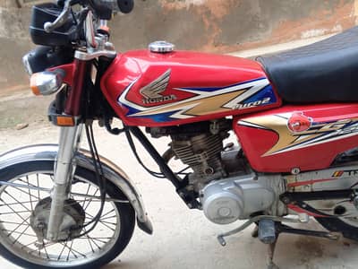 Honda cg125 total jeniun bike