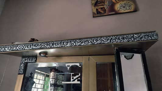 Dressing table