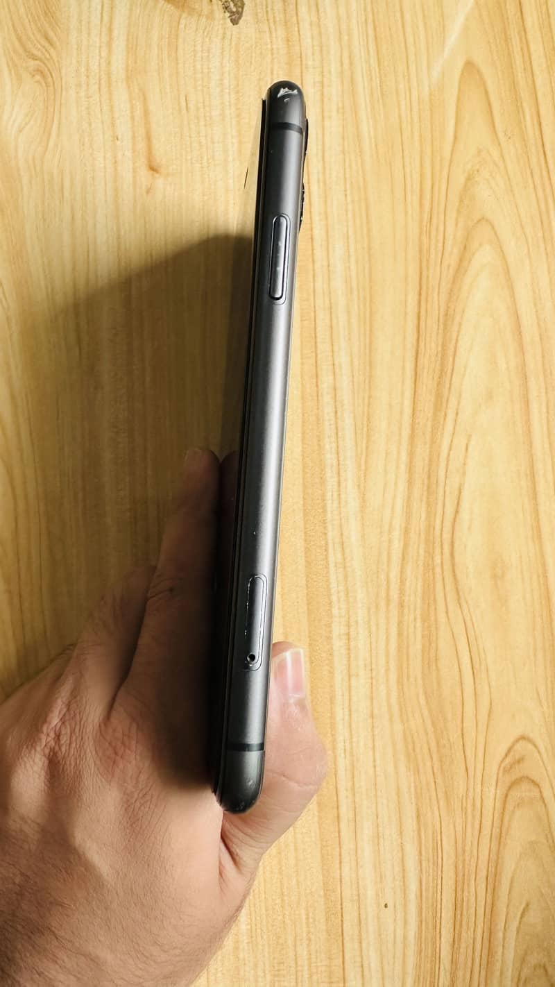 Apple iPhone 11 1