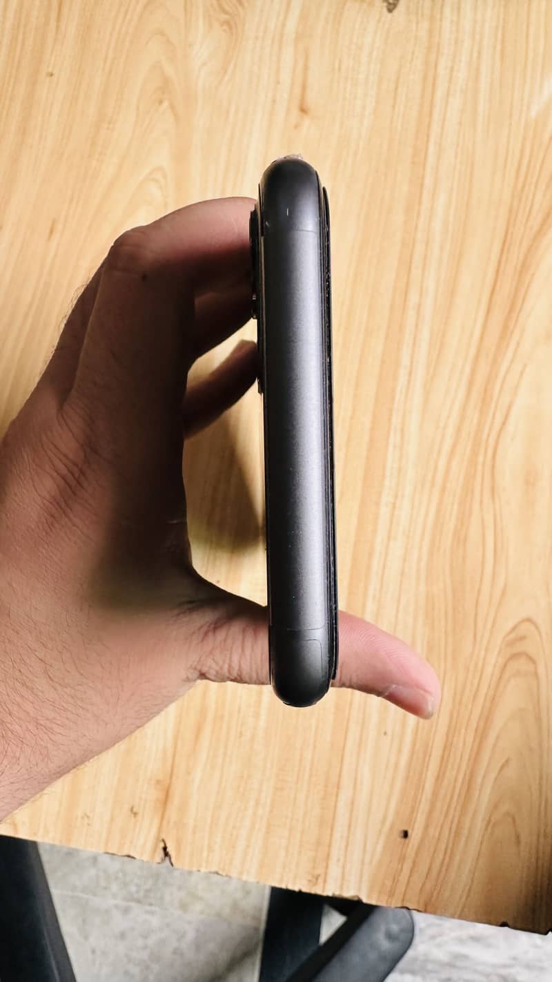 Apple iPhone 11 8