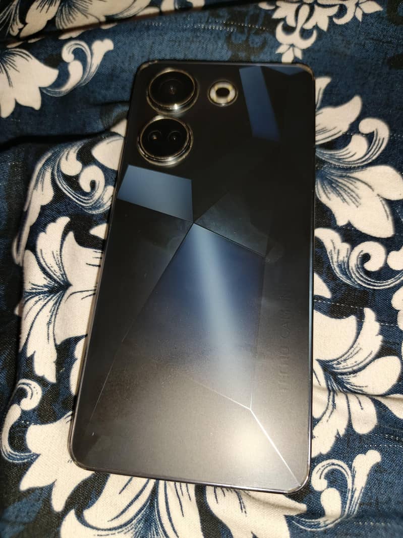 TECNO CAMON 20 PRO 1