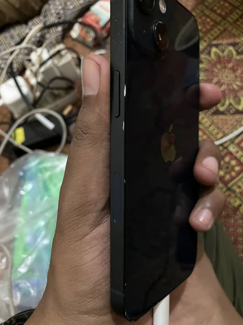 Apple iPhone 13 1