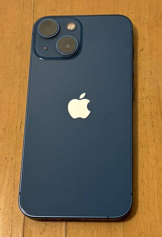 Apple iPhone 13 0