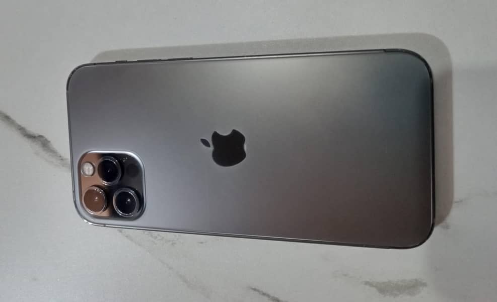 Apple iPhone 12 Pro 2