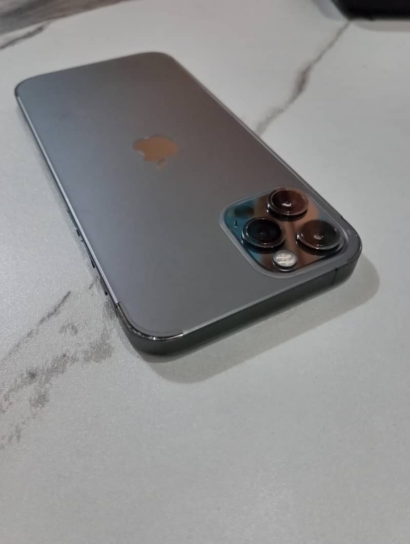 Apple iPhone 12 Pro 6