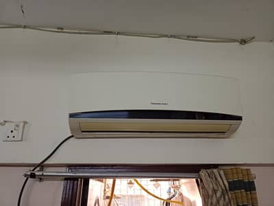 1 ton AC outdoor Haier,indoor changhong ruba