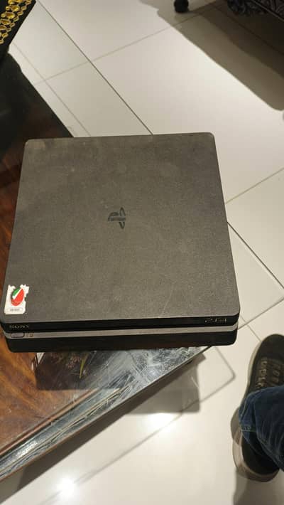 ps 4 slim