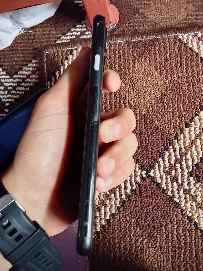 Google Pixel 4 3